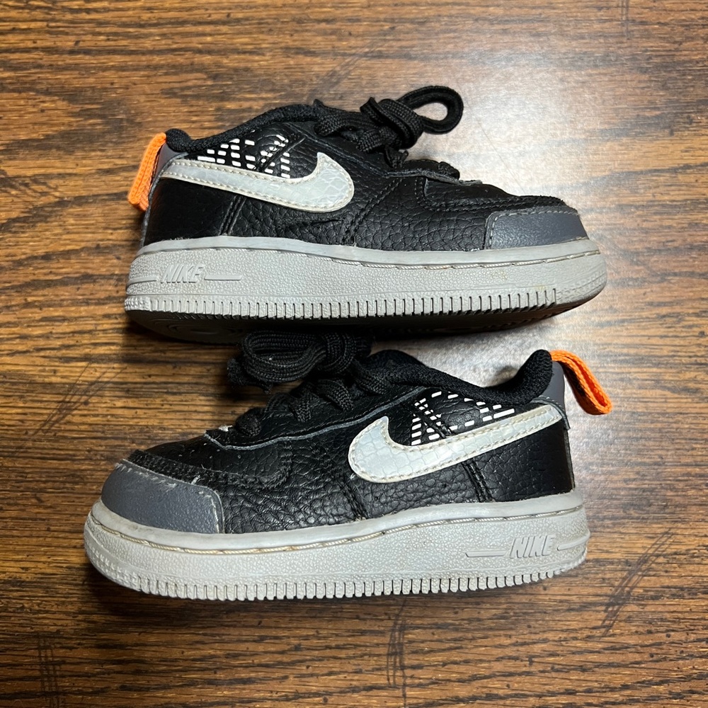 Nike boys Air Force 1 Black Gray and orange Sneakers 6c NO BOX B1G1 50% off